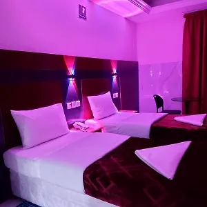  Hotel Saeed